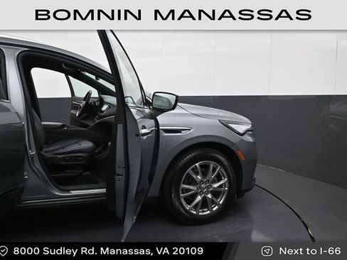 Used 2023 Buick Enclave Essence w/ Experience Buick Package AWD/4WD image 9