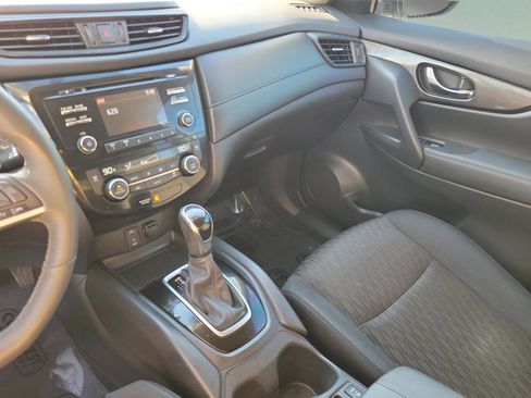 Certified 2017 Nissan Rogue SV w/ Midnight Edition image 29