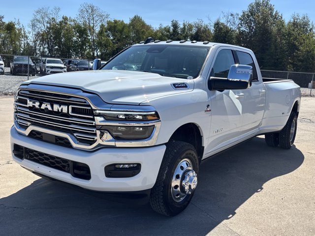 New 2026 RAM 3500 Laramie AWD/4WD image 8
