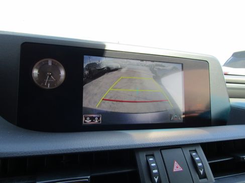 Used 2019 Lexus ES 300h image 22