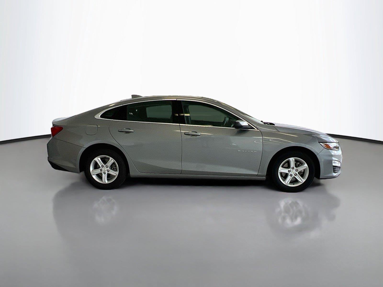 Used 2024 Chevrolet Malibu LT FWD image 16