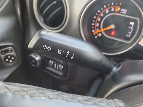 Used 2019 Jeep Wrangler Unlimited Sport S image 30