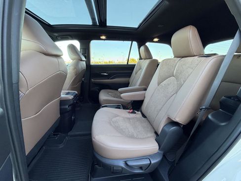 Certified 2024 Toyota Grand Highlander AWD Hybrid image 22