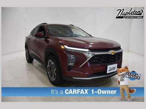 Used 2025 Chevrolet Trax LT image 1