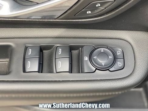 Used 2024 GMC Terrain SLE AWD/4WD image 15