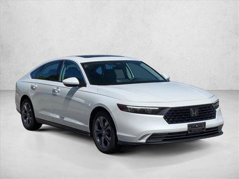 Used 2024 Honda Accord EX image 3