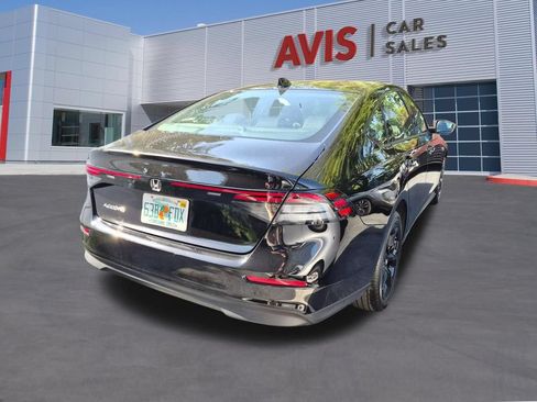 Used 2025 Honda Accord SE image 6