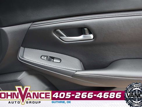 Used 2025 Nissan Sentra SV FWD image 13