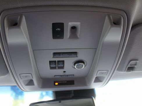 Used 2019 Chevrolet Suburban Premier w/ Premier Plus Edition image 50