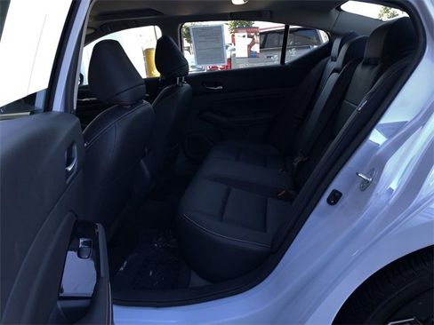 Used 2023 Nissan Altima 2.5 SR w/ SR Premium Package image 35