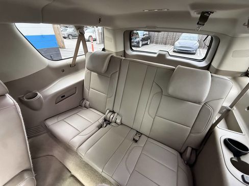 Used 2016 Chevrolet Suburban LTZ image 18