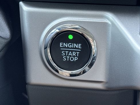 Used 2022 Ford F150 XLT w/ Equipment Group 302A High image 24