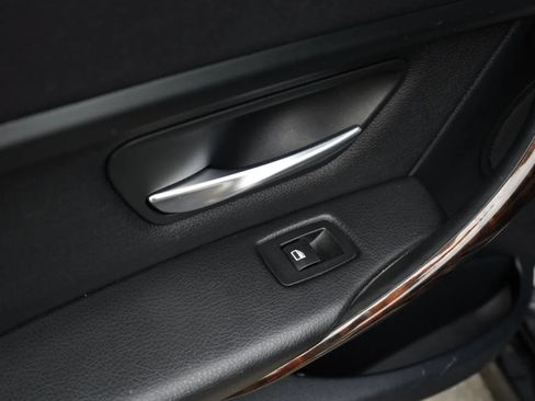 Used 2014 BMW 320i xDrive Sedan AWD/4WD image 22