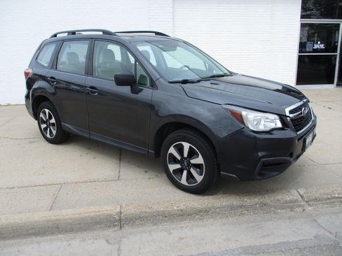 Used 2018 Subaru Forester 2.5i w/ Alloy Wheel Package AWD/4WD image 1