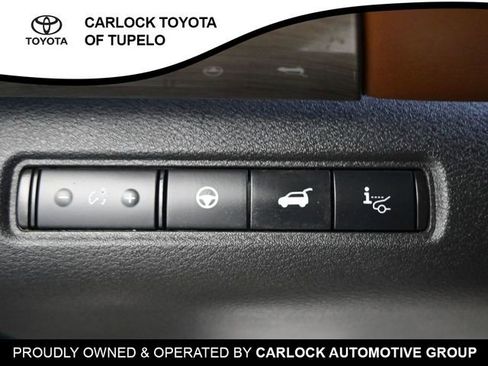Used 2025 Nissan Pathfinder Platinum AWD/4WD image 22