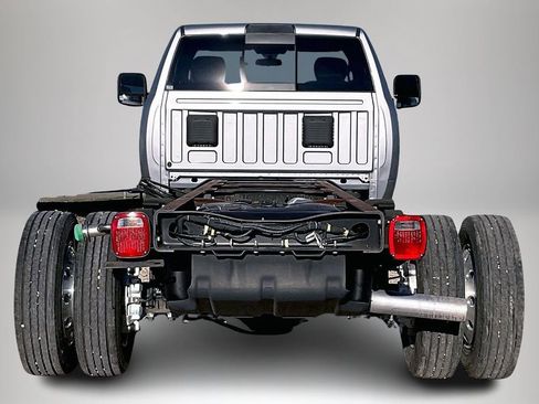 New 2024 RAM 4500 Tradesman RWD image 3