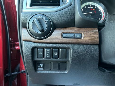 Used 2019 Nissan Titan Platinum Reserve w/ Platinum Utility Package image 29