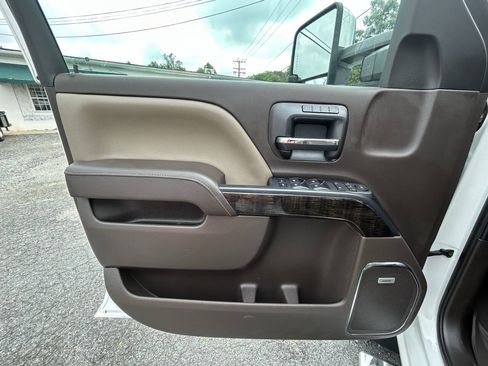 Used 2015 GMC Sierra 3500 Denali w/ Duramax Plus Package AWD/4WD image 19
