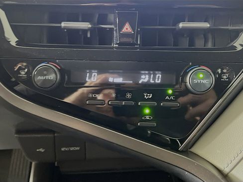 Used 2024 Toyota Camry LE image 25