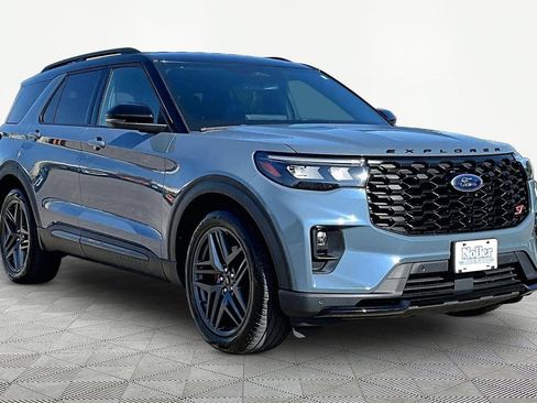 Certified 2025 Ford Explorer ST AWD/4WD image 12