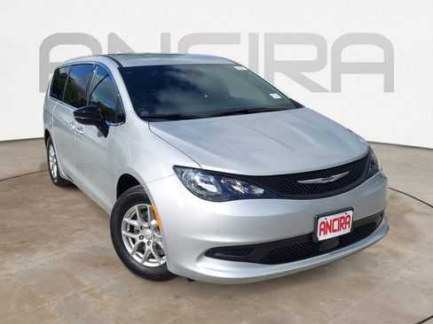 New 2026 Chrysler Voyager LX FWD image 4
