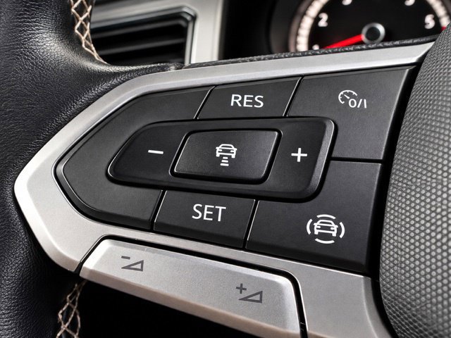 Used 2021 Volkswagen Atlas Cross Sport SEL AWD/4WD image 34