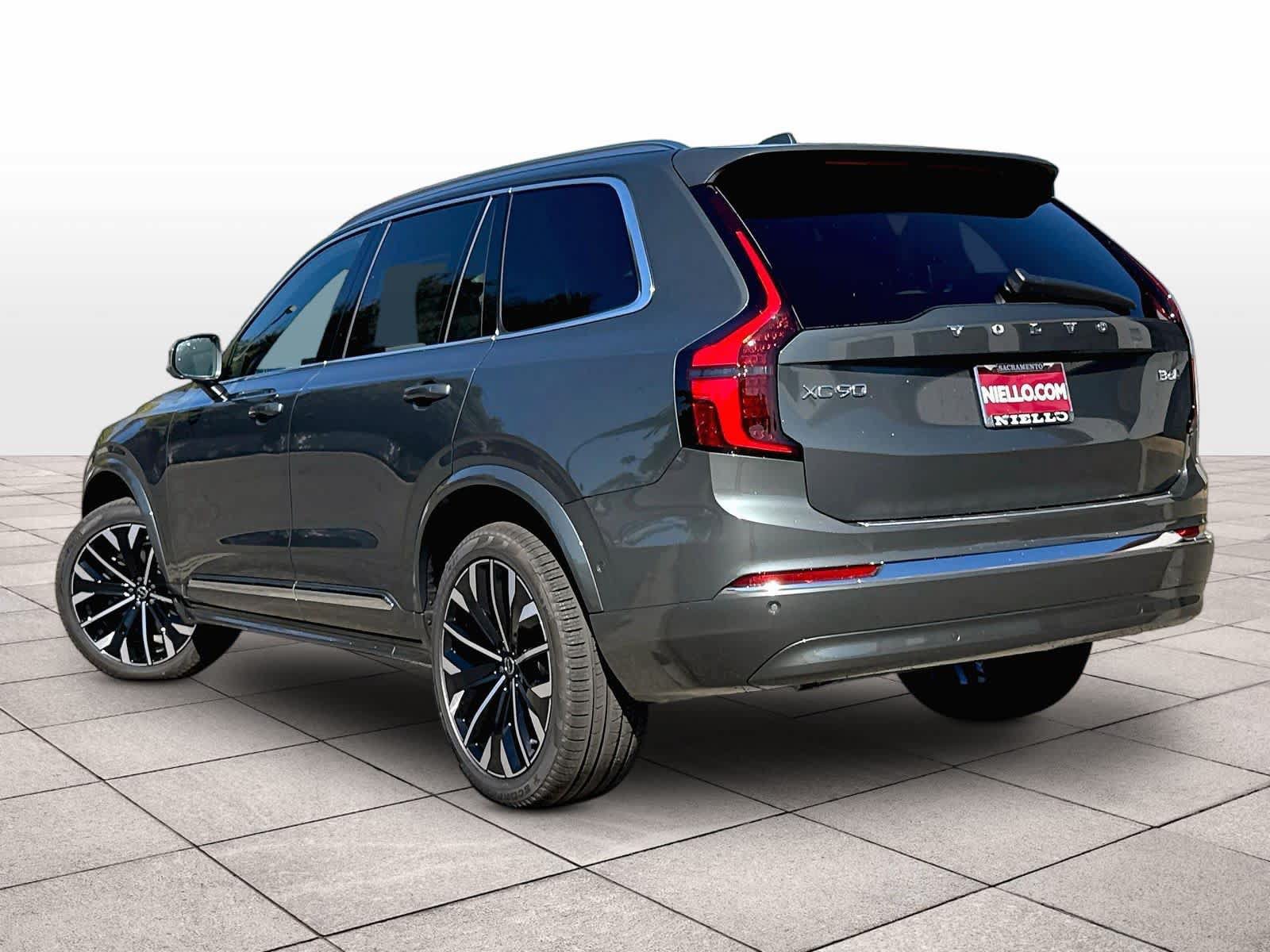 New 2027 Volvo XC90 B6 Plus AWD/4WD image 3