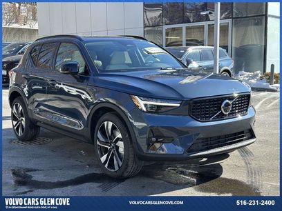 New 2026 Volvo XC40 B5 Ultra w/ Climate Package