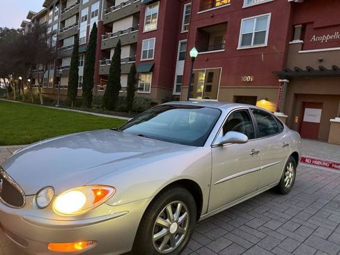 Used 2007 Buick LaCrosse CXL FWD image 2