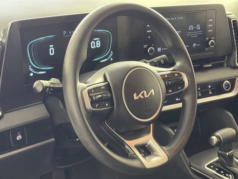 Used 2025 Kia Sportage LX FWD image 12