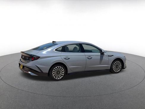 Used 2025 Hyundai Sonata SEL FWD image 14
