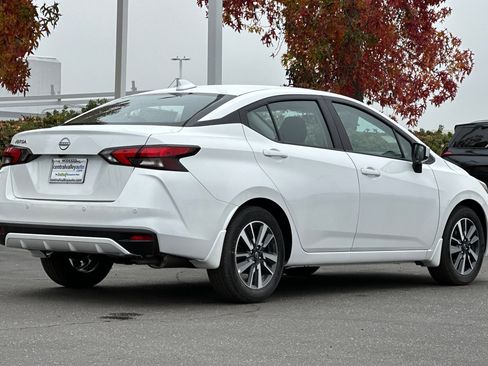 New 2025 Nissan Versa SV w/ Trunk Package image 4