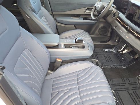 Used 2023 Nissan Ariya image 6