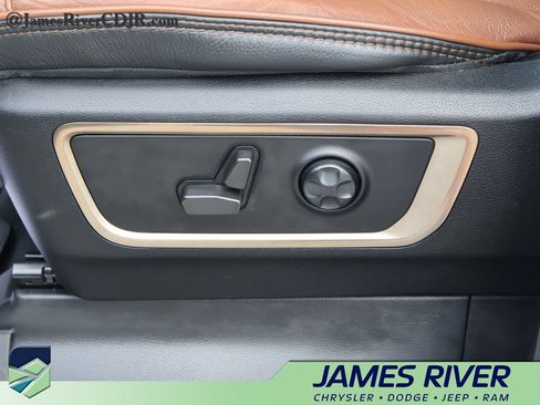 Used 2022 RAM 1500 Limited w/ Body Color Bumper Group AWD/4WD image 23