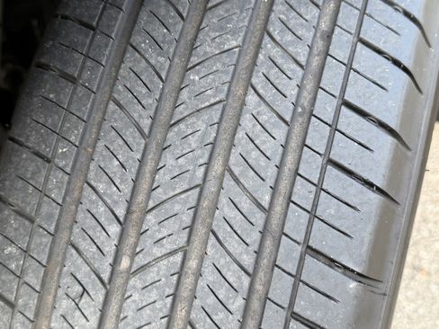 Certified 2025 Toyota Corolla Cross LE image 15