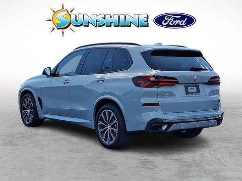Used 2024 BMW X5 xDrive40i w/ M Sport Package AWD/4WD image 4