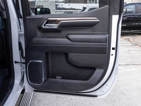 Used 2024 Chevrolet Silverado 1500 LT image 15