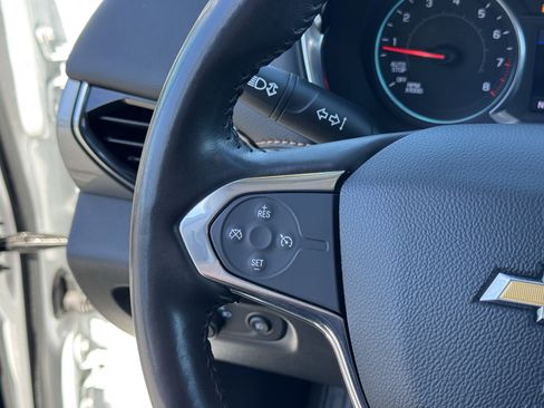 Used 2020 Chevrolet Traverse LT image 21