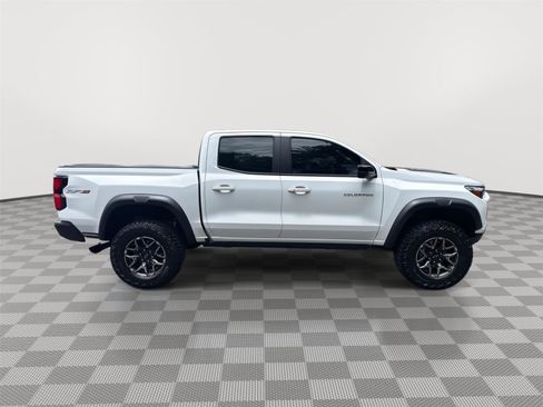 Used 2024 Chevrolet Colorado ZR2 w/ ZR2 Convenience Package III AWD/4WD image 5
