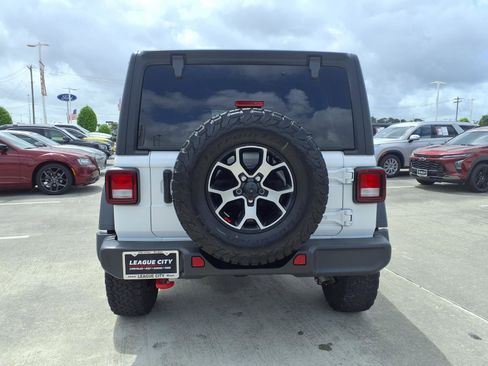 Used 2022 Jeep Wrangler Unlimited Rubicon AWD/4WD image 6