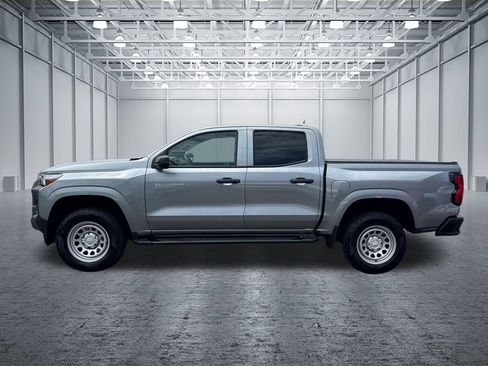 Used 2024 Chevrolet Colorado W/T RWD image 4