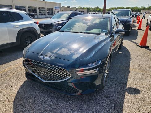 Used 2023 Genesis G70 2.0T image 1