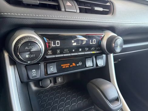 Used 2022 Toyota RAV4 XLE w/ Convenience Package AWD/4WD image 33