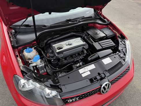 Used 2012 Volkswagen GTI 4-Door FWD image 21