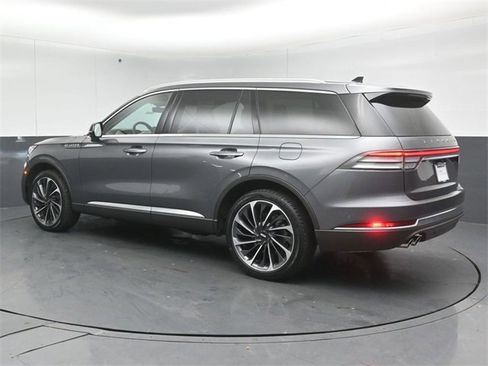 Certified 2023 Lincoln Aviator Reserve w/ Equipment Group 201A image 5