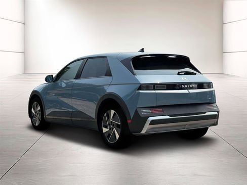 New 2026 Hyundai Ioniq 5 SE image 5