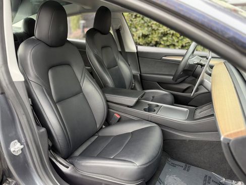 Used 2021 Tesla Model 3 Standard Range Plus image 34