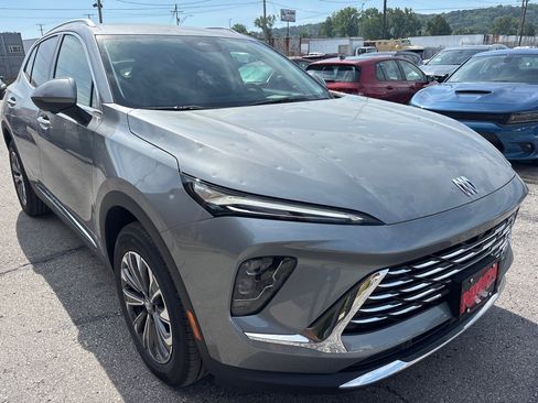 Used 2025 Buick Envision Preferred image 4