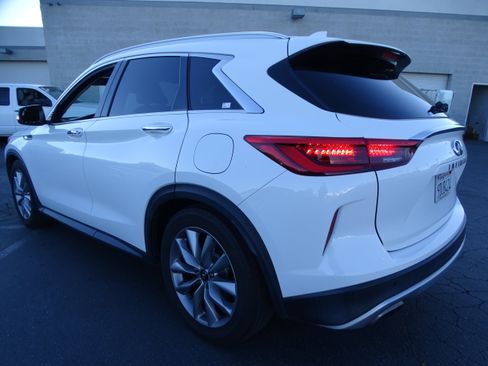 Used 2020 INFINITI QX50 Luxe FWD image 6