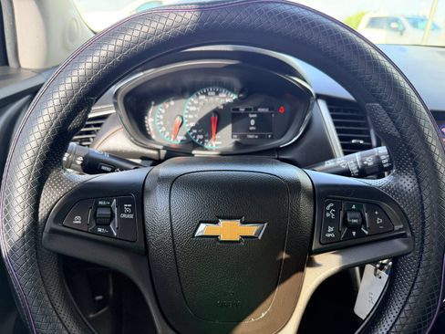Used 2021 Chevrolet Trax LS w/ Tint and Cruise Package FWD image 13